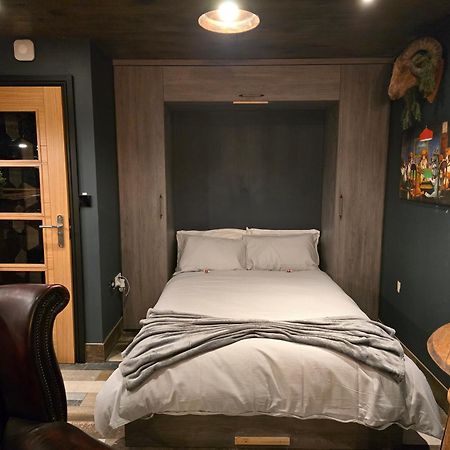The Pub - Unique & Authentic Experience - Free Parking!, 5 Minutes From Airbus And The Mall Cribbs บริสตอล ภายนอก รูปภาพ